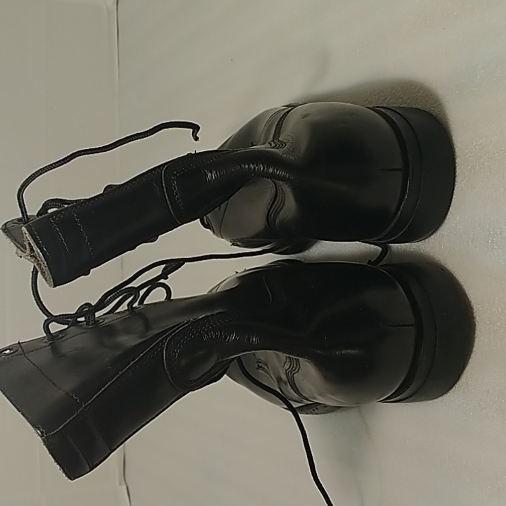 Vintage B F Goodrich black boots 9R (read ) - Picture 8 of 12